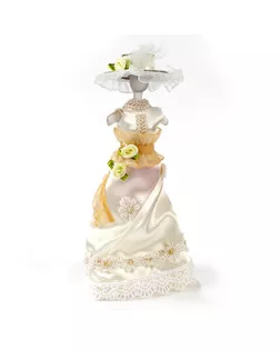 Бежевое платье с шляпкой на манекене арт. МГ-2636-1-МГ0206870