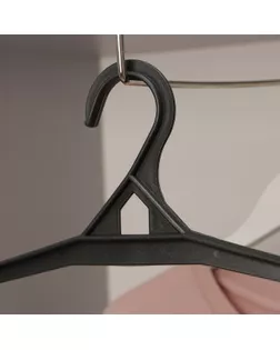 Вешалка-плечики для верхней одежды, размер 56-68, цвет чёрный арт. СМЛ-176267-1-СМЛ0004330151