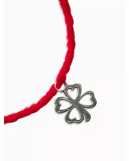 Браслет-оберег "Красная нить" шерстяная, на удачу, клевер, цвет серебро,30см арт. СМЛ-121660-1-СМЛ0005037616