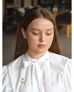 Значок «Гусь» с ножом, цвет бело-оранжевый в чёрном металле арт. СМЛ-247109-1-СМЛ0007582252